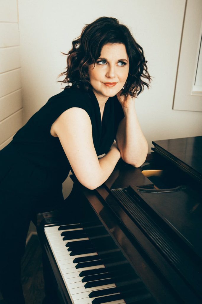Rachel Solomon, dueling pianist at Bobby McKey's